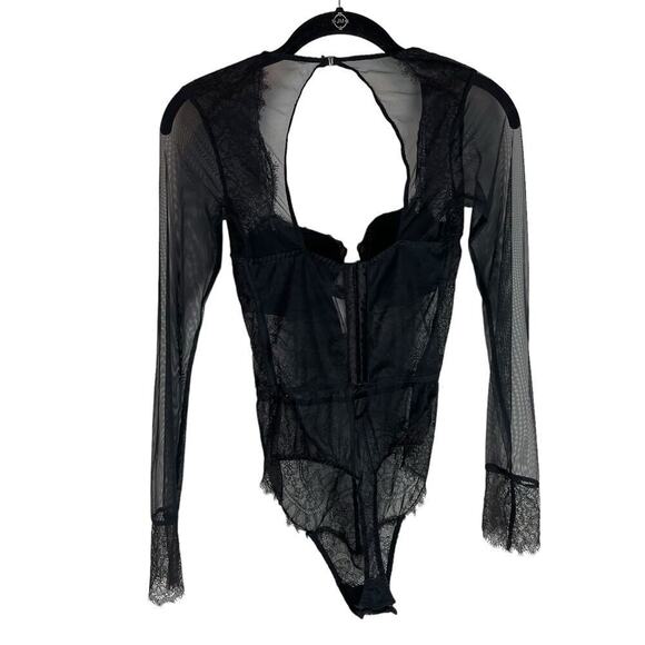 Victoria’s Secret black lace long sleeve sheer lace bodysuit size 34B - Picture 1 of 10